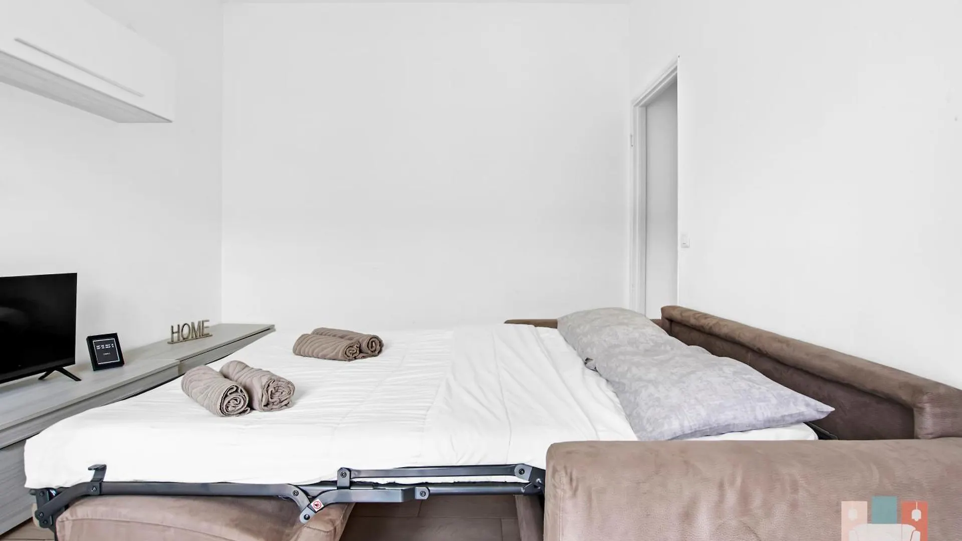 Ag17 - In The Center Of Milan - Daire İtalya