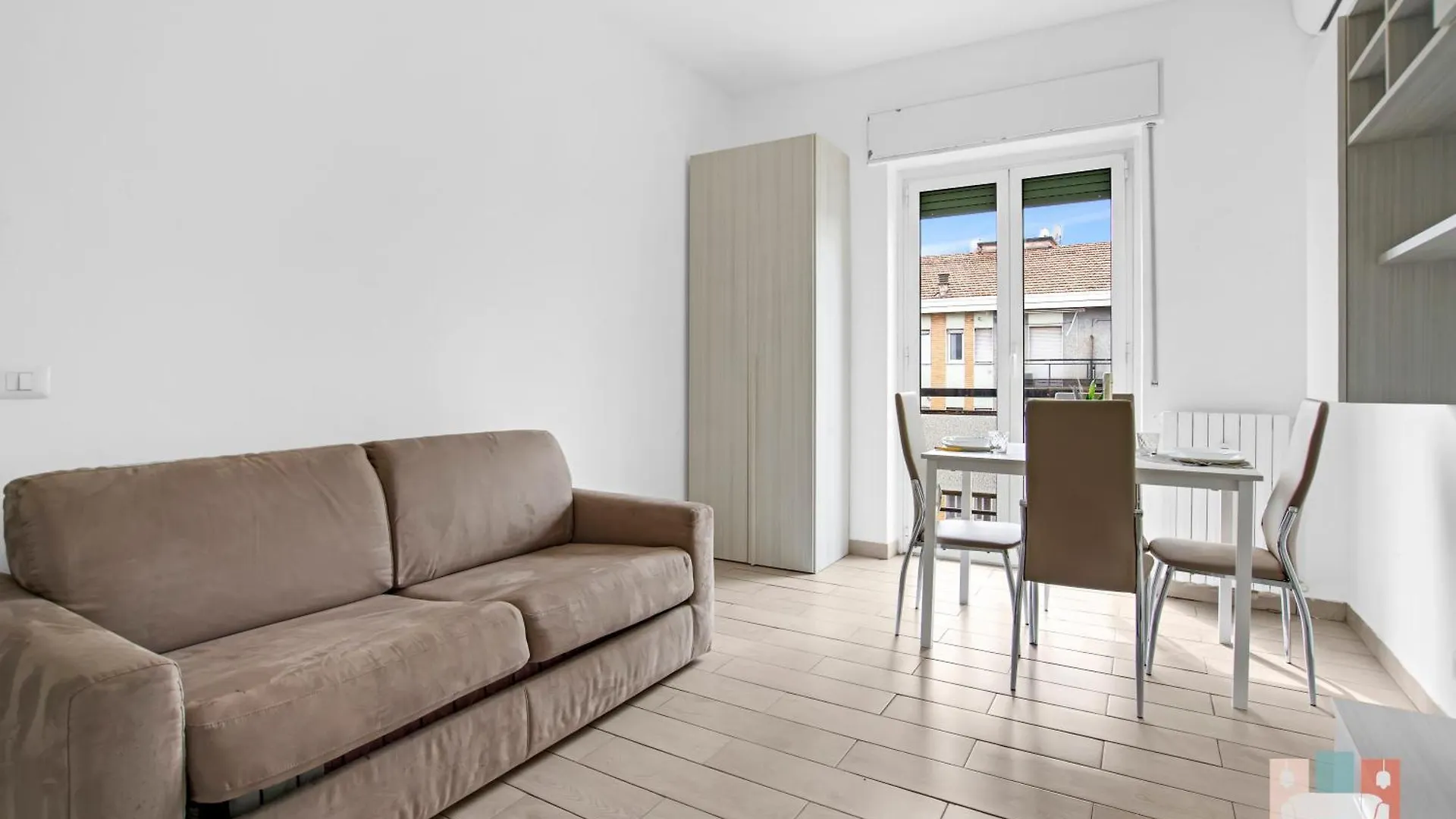 Ag17 - In The Center Of Milan - Daire İtalya