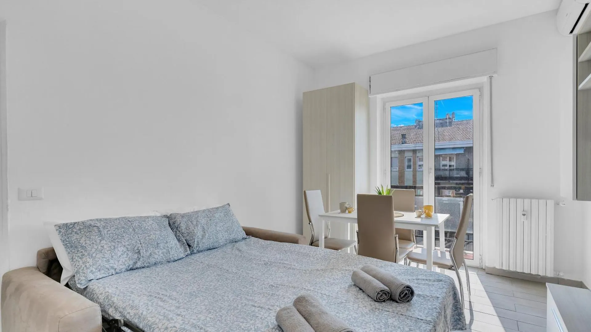Ag17 - In The Center Of Milan - Apartment 0*,  Italy